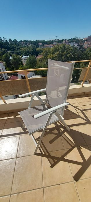 Conjunto 1 mesa e 6 cadeiras