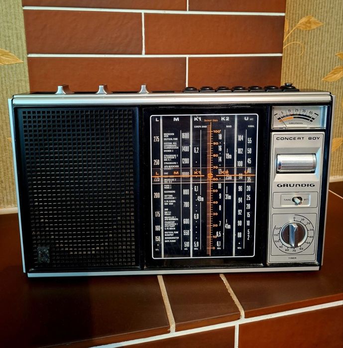 Транзисторний радіоприйомник Grunding  Concert - Boy Luxus 1500