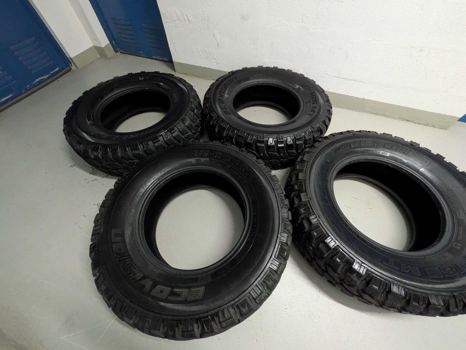 Vendo 4 pneus Ecovision VI-186 MT (Mud Terrain) 245/75 R16