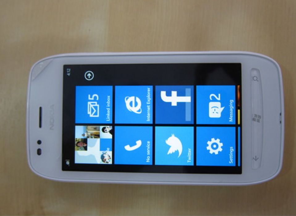 Nokia Lumia 710 Windows Phone. 670ГРН