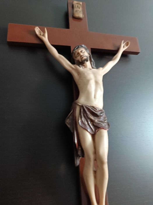 Crussifixo com cristo em marfinite