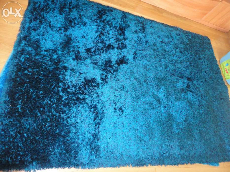 Tapete shaggy azul petroleo