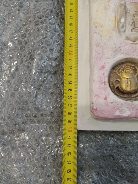 Płaskorzeźba gipsowa