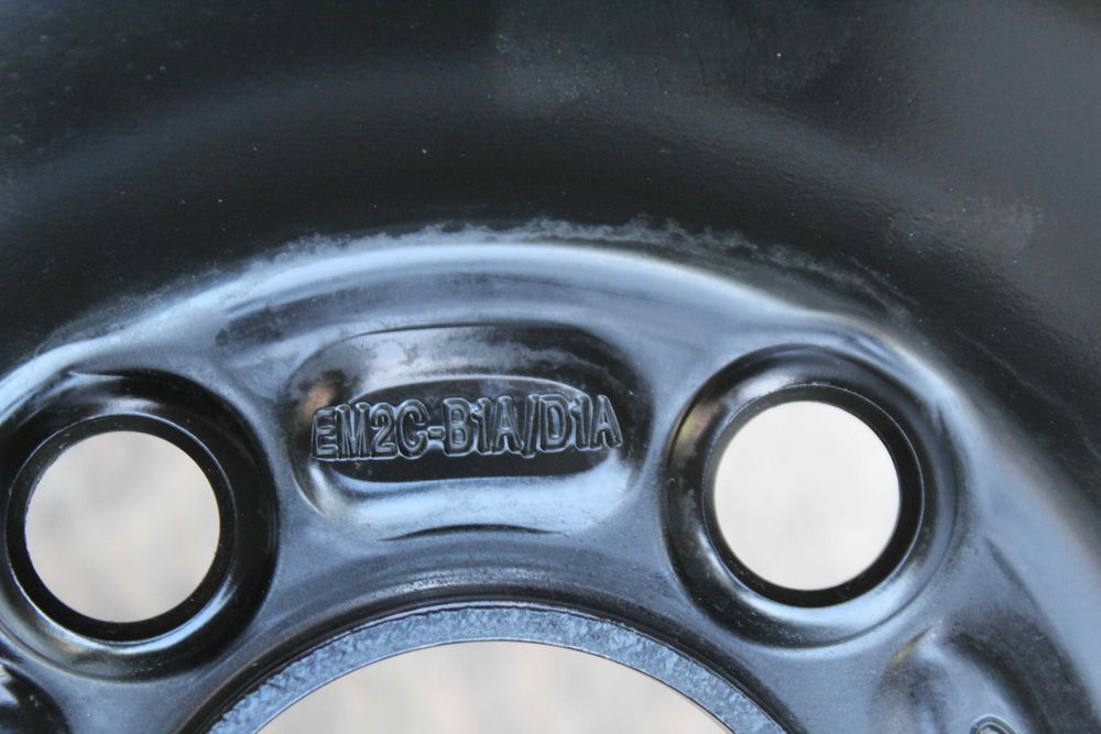 VOLVO S40 V50 S60 V60 S80 V40 XC60 V70 FORD 5x108 17'' 7,5J ET55