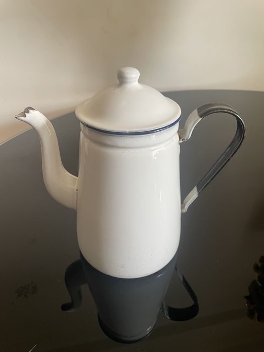 Cafeteira de esmalte ingles