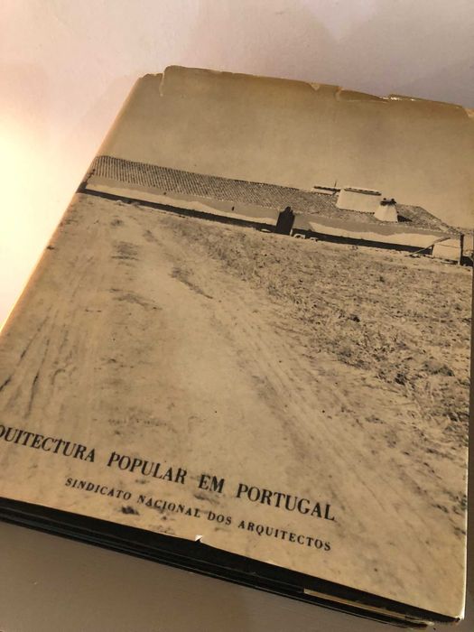 Arquitectura Popular em Portugal - 1ª edição - 2 volumes