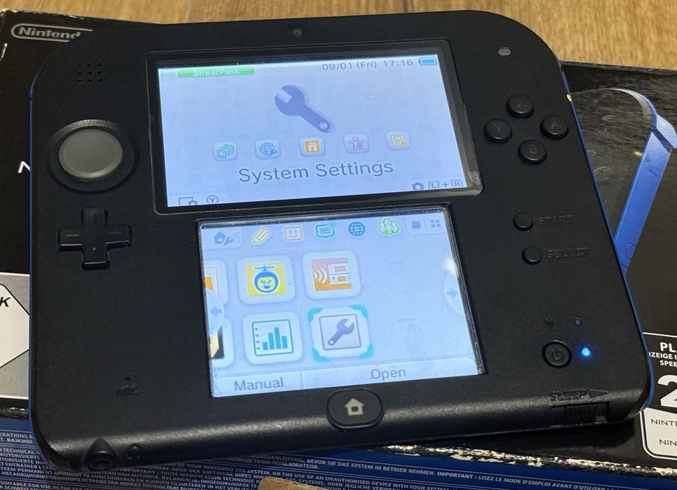 Nintendo 2DS Komplet Box Black Blue