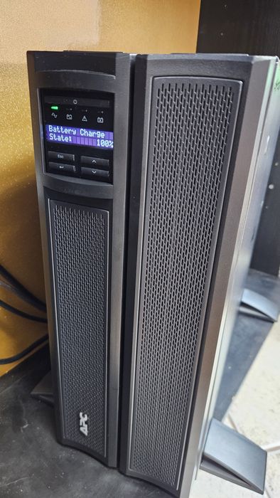 Zasilanie awaryjne UPS APC SMX2200HV jak nowy