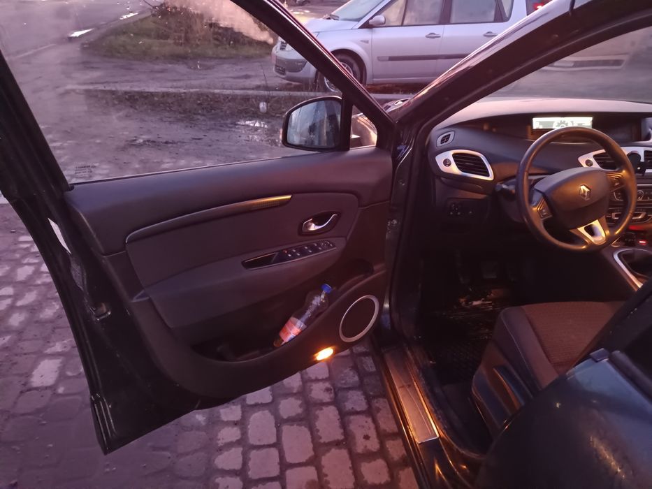 Продам власне авто Renault Grand Scenic