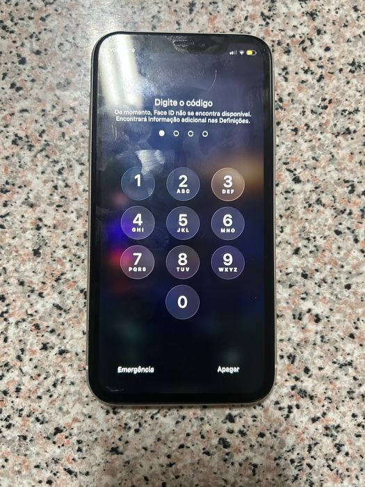 Iphone 11 64g  com carregador
