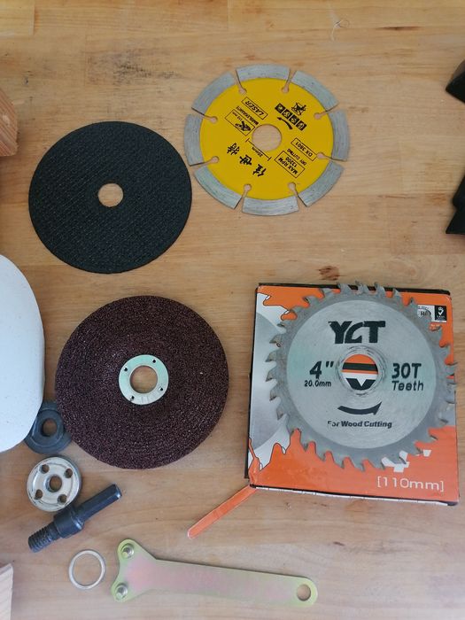 Mini serra elétrica (adaptação)