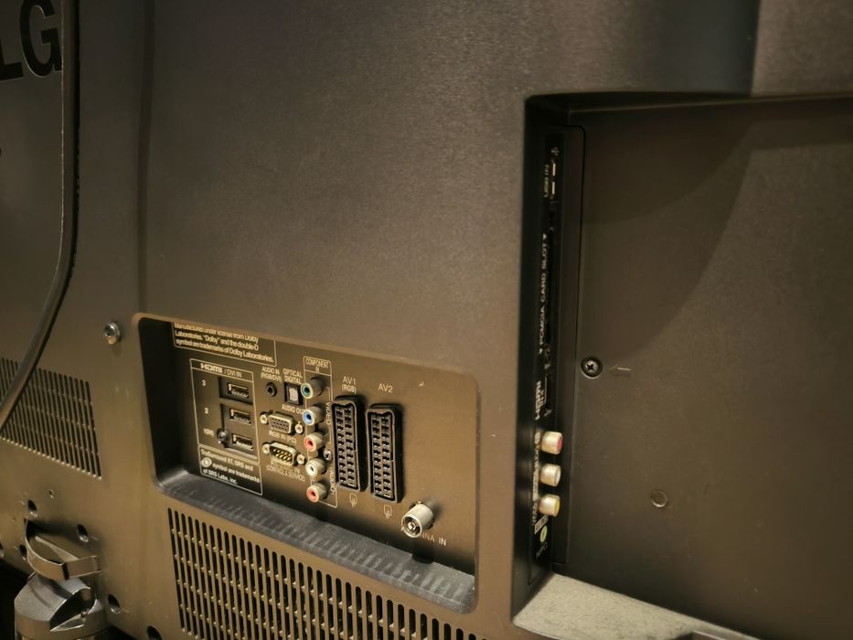 TV LG 42LH5000 avariada (fonte de alimentação)
