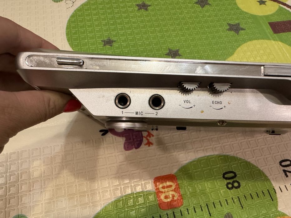 Продам DVD програчач Sven