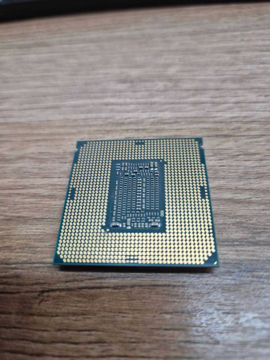 Процесор Intel i5-8600k