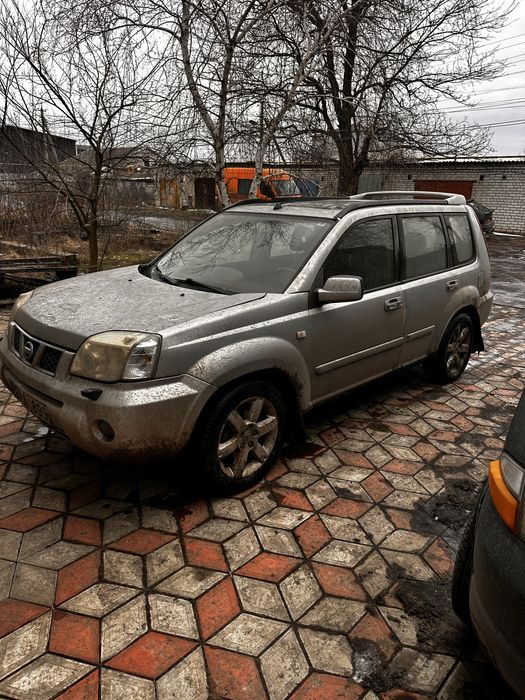 Nissan x-trail на повному бойовому