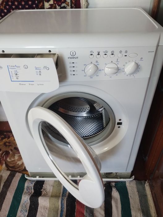 Пральна машинка Indesit