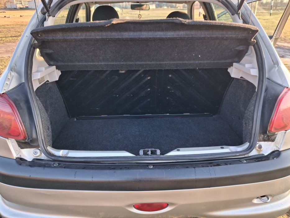 Продам Peugeot 206