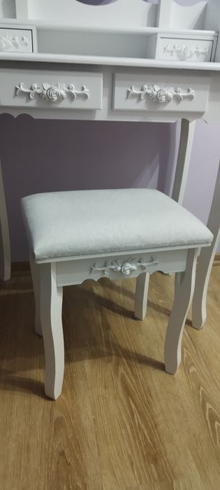 Toaletka biała nie używana