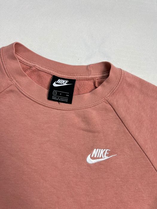 Bluza Nike small logo damska śliczny kolor