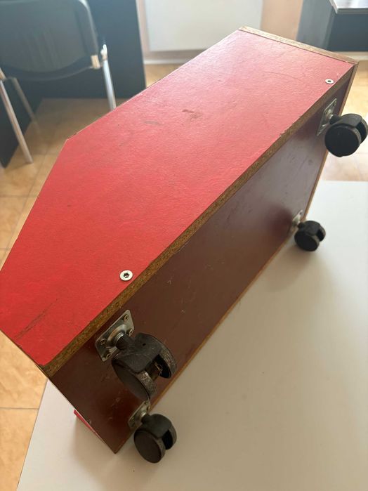 Підставка під системний блок комп'ютера