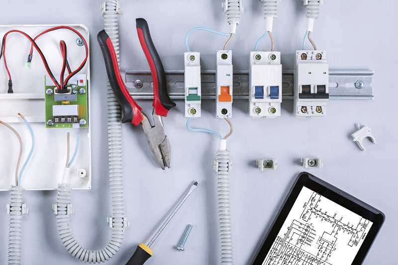 Elektryka - instalacje, usuwanie usterek, Smart Home