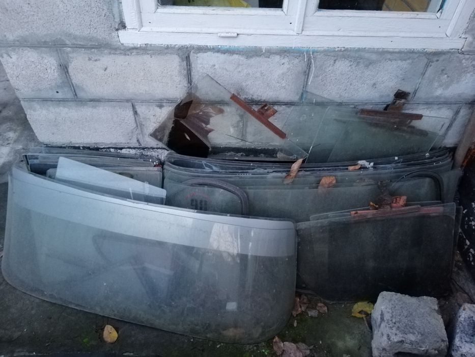 Стекла на москвич