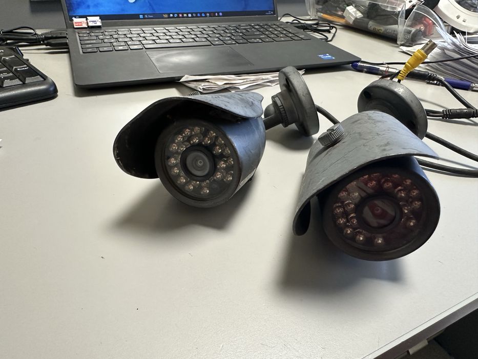 Продам видеорегистраторы Dahua + 4 аналог. камеры