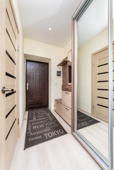 Погодинно! Поруч з парком Покровським на вул. Полтавській!