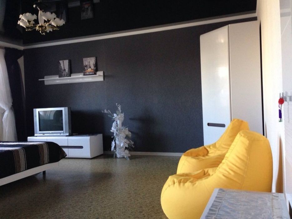 1к.квартира-студія ,подобово, погодинно. Авто і жд. вокзали.Пр. Миру