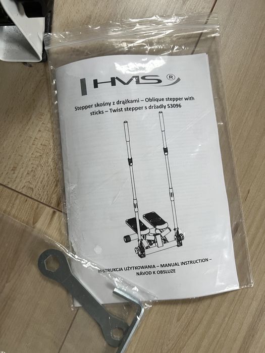 Stepper skośny z regulowanymi drążkami HMS S3096