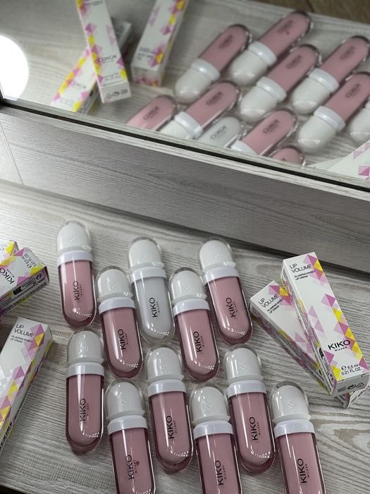 Kiko Milano pluming effect lip cream блиск кіко