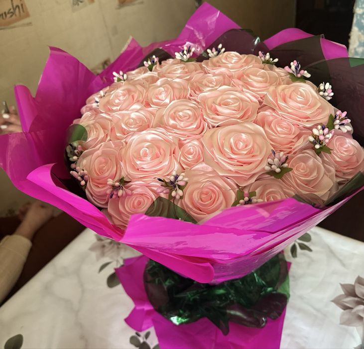 Светящийся букет с атласных лент 750грн 1шт