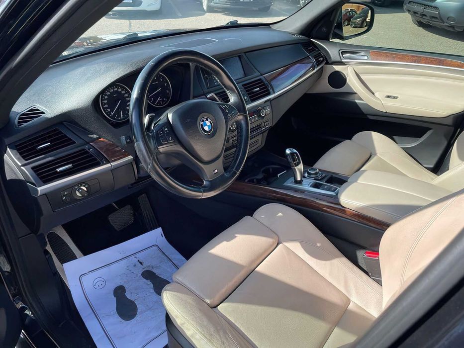BMW X5      2012