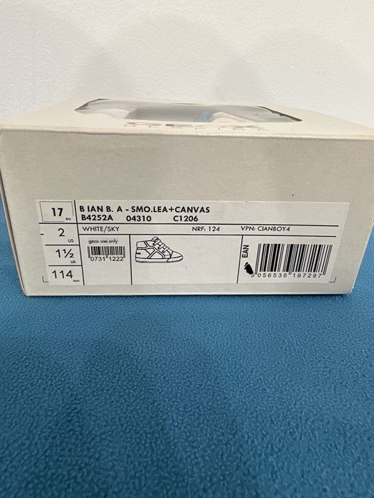 Sapatos bebe 17 GEOX novo em caix