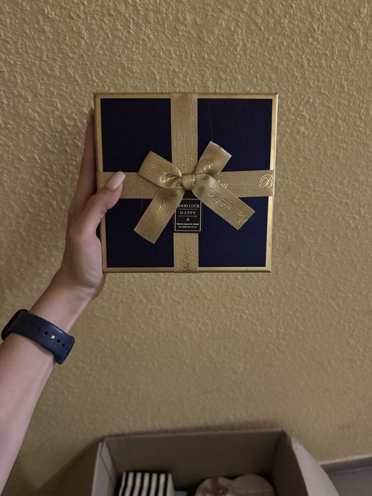 Подарункові коробки