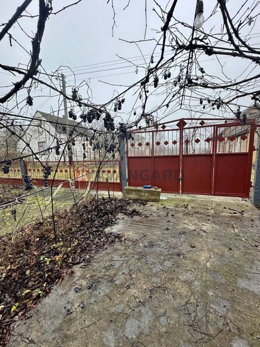 Продаж будинка з комунікаціями та ремонтом