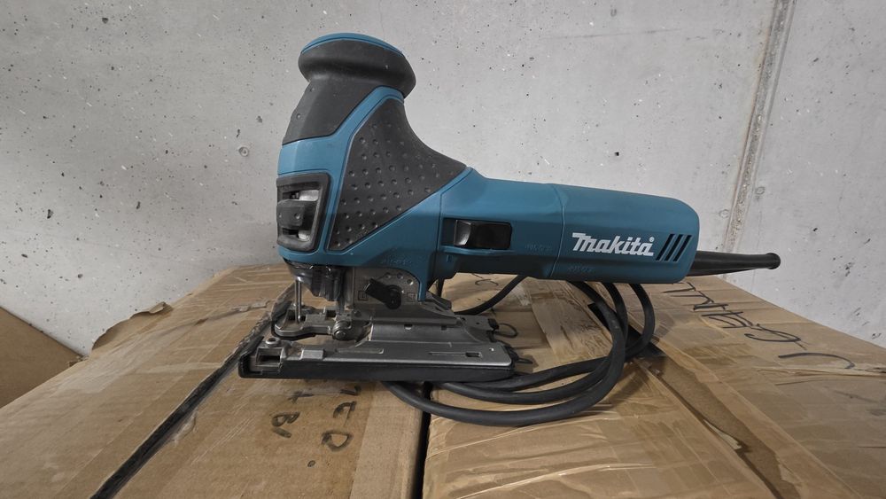 Wyrzynarka Makita 4351FCT