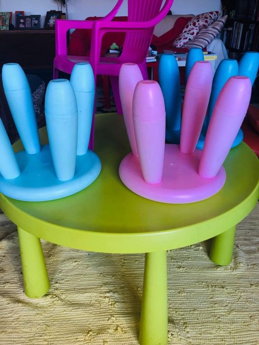 Conjunto mesa e bancos