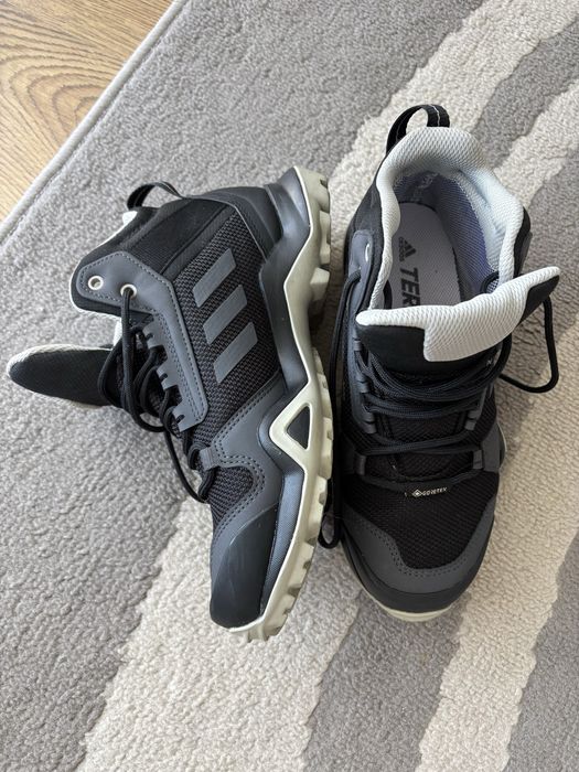 Adidas Terrex AX3 Mid