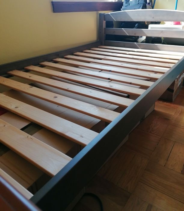 Cama de solteiro