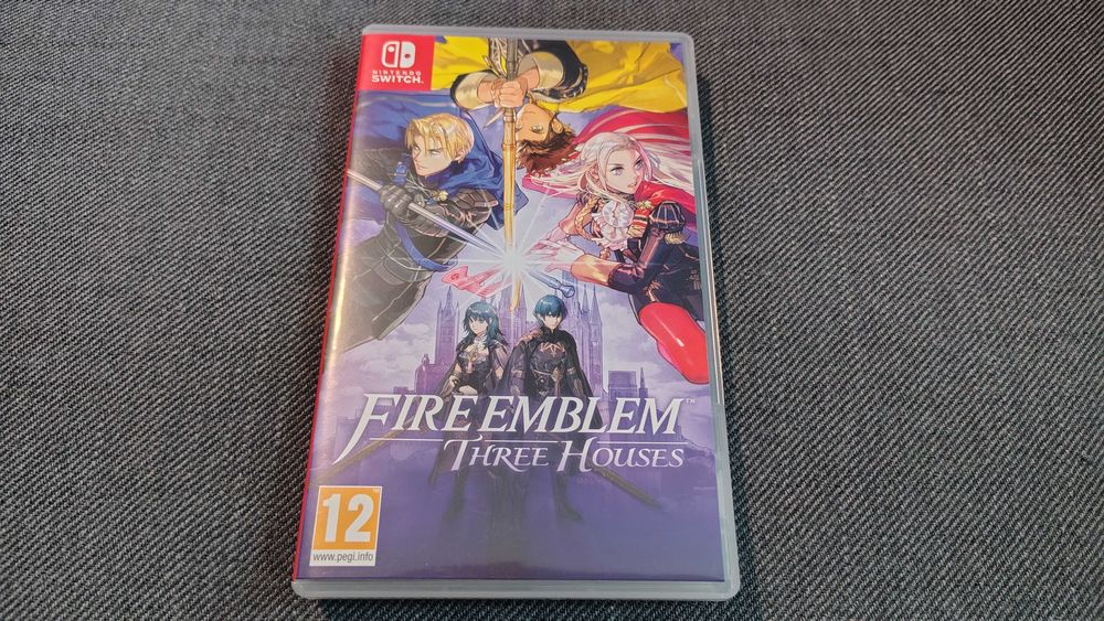 Fire Emblem: Three Houses Nintendo Switch - stan bardzo dobry