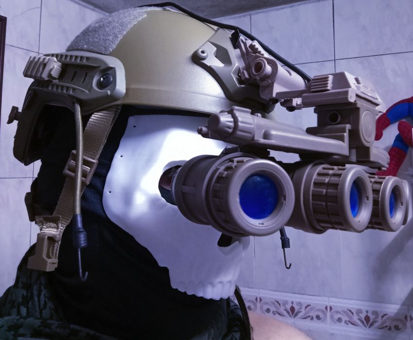 Airsoft visão noturna  e capacete