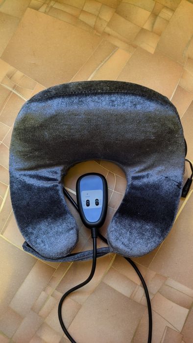 Продам вибро-массажную подушку для шеи(головы)