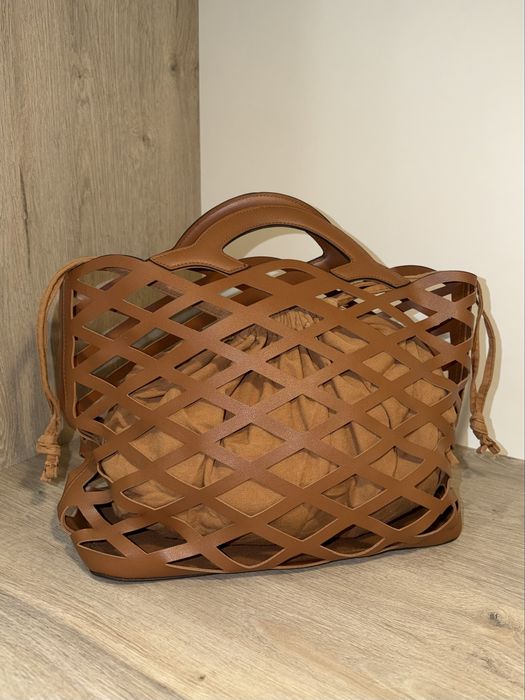 Коричнева жіноча сумка-тоут в сіточку