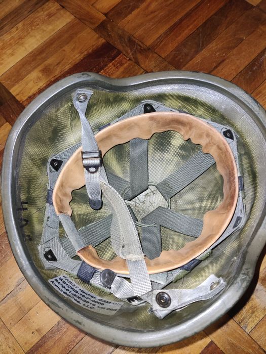 Шлем защитный...