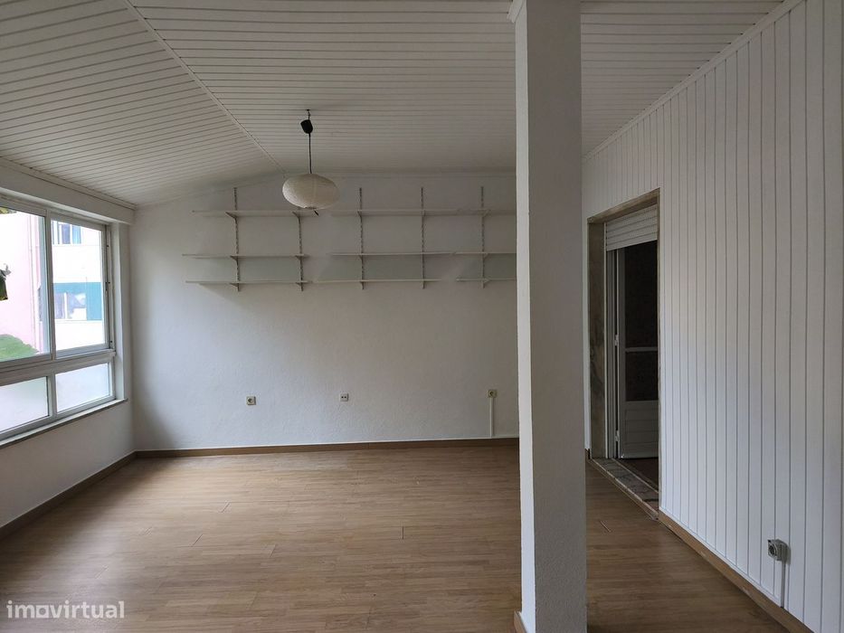 T2 Graça, Rua Senhora da Glória, Bem conservado, Boas áreas.