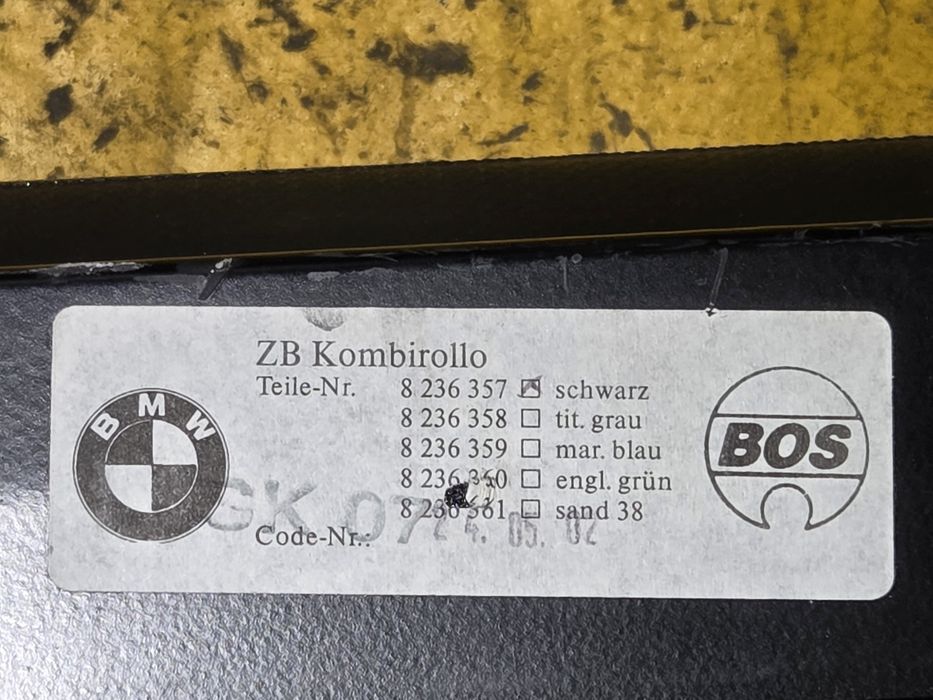 BMW E39 Roleta Bagażnika z Siatką Czarna Ładny Stan 8.236357
