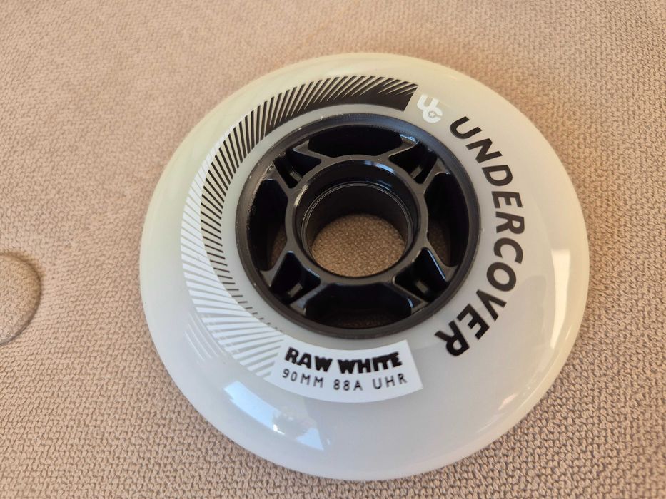 Undercover Raw White kółka 90mm 88A UHR (8 szt.) – niedost. EU