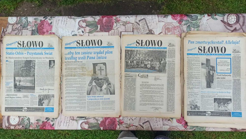 Tygodnik kat. "Niedziela", "Słowo"+ archiwa dot. śmierci Papieża JP2