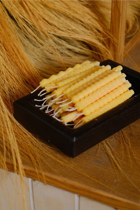 Трендові тонкі бенто-свічки на торт